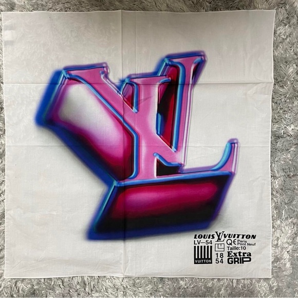 Authentic Louis Vuitton 3D LV Bandana Scarf - Picture 2 of 7